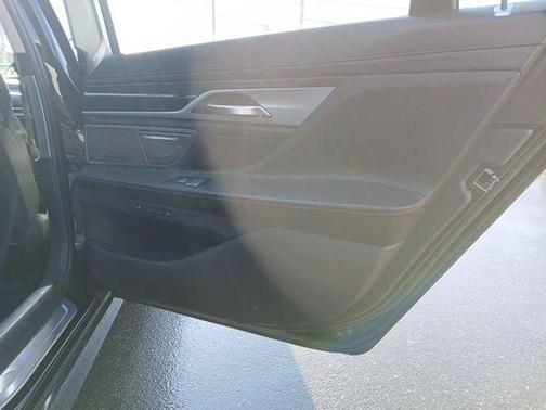 2020 BMW 750 i xDrive