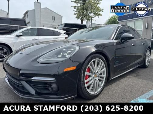 2017 Porsche Panamera Turbo