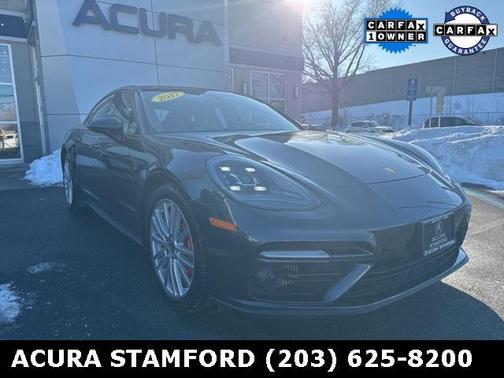 2017 Porsche Panamera Turbo