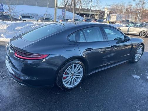 2017 Porsche Panamera Turbo