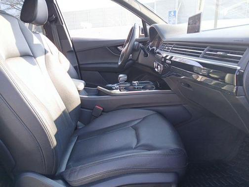 2019 Audi Q7 55 Premium Plus