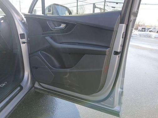 2019 Audi Q7 55 Premium Plus