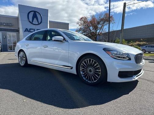 2019 Kia K900 Luxury