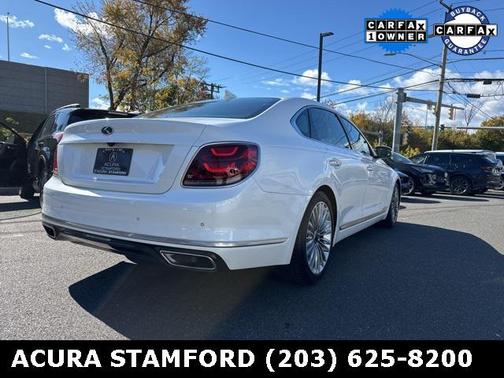 2019 Kia K900 Luxury