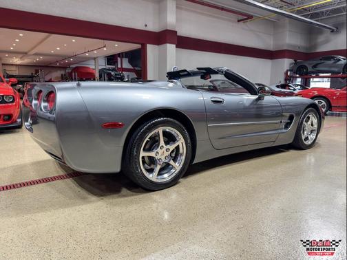 2004 Chevrolet Corvette Base