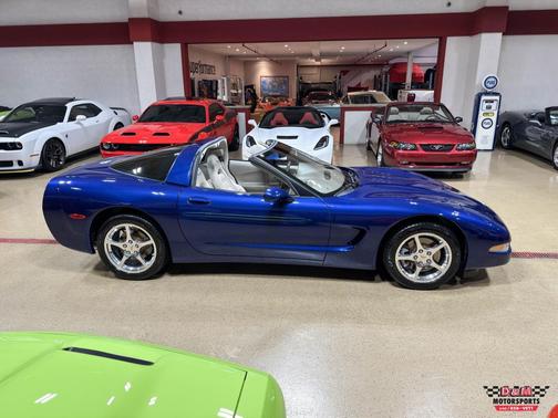 2004 Chevrolet Corvette Base