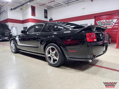 Black Clearcoat 2007 Ford Mustang Base