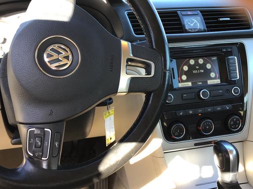 2013 Volkswagen Passat 2.5 SE