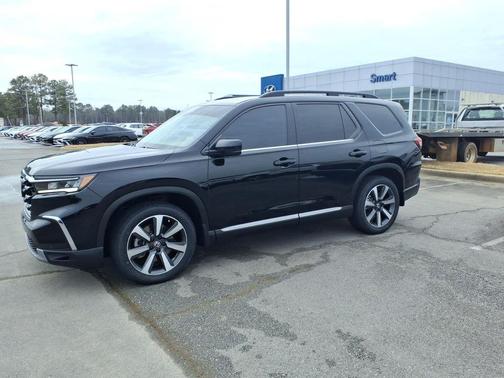 2023 Honda Pilot Touring 8-Passenger