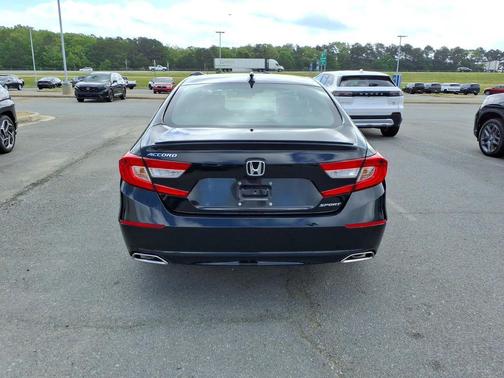 Crystal Black Pearl 2022 Honda Accord Sport 1.5T