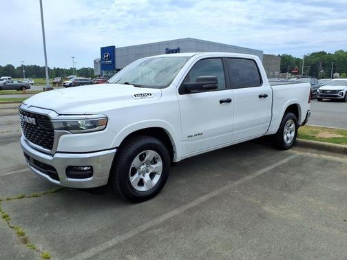 Bright White Clearcoat 2025 RAM 1500 Big Horn/Lone Star