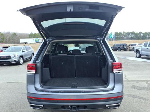 2025 Volkswagen Atlas 2.0T SE w/Technology 4MOTION