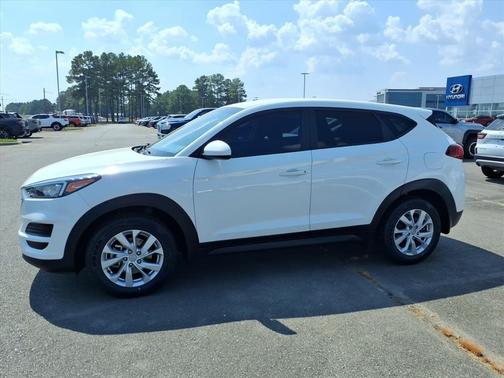 2021 Hyundai TUCSON SE