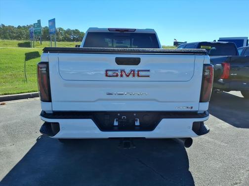 2024 GMC Sierra 2500 AT4