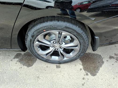 Crystal Black Pearl 2026 Honda Accord Hybrid EX-L