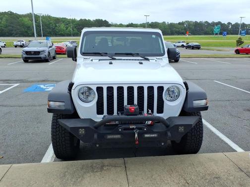 Bright White Clearcoat 2023 Jeep Gladiator Sport S