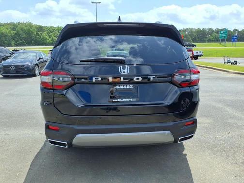 Crystal Black Pearl 2026 Honda Pilot EX-L