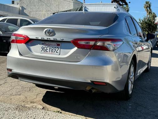 2019 Toyota Camry SE