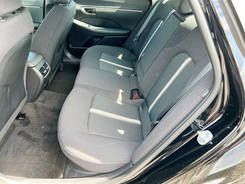 2025 Hyundai SONATA Hybrid SE