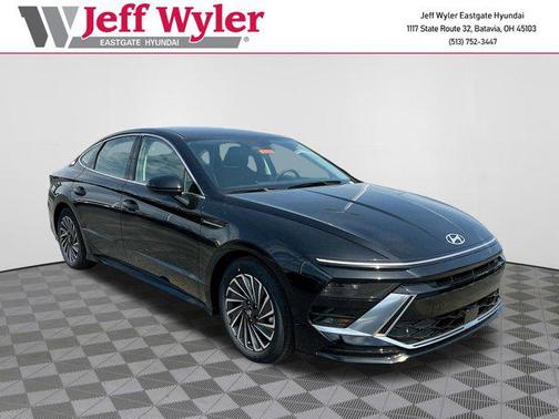2025 Hyundai SONATA Hybrid SE