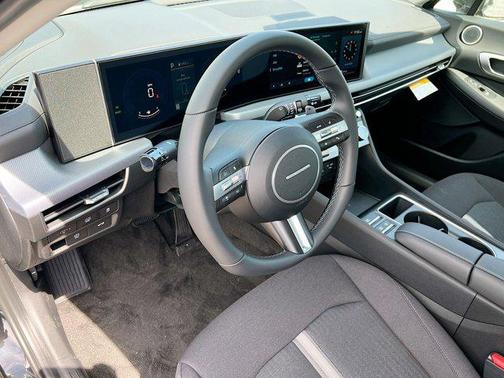 2025 Hyundai SONATA Hybrid SE