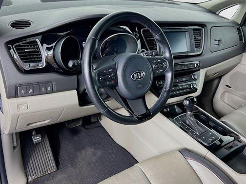 2015 Kia Sedona SX