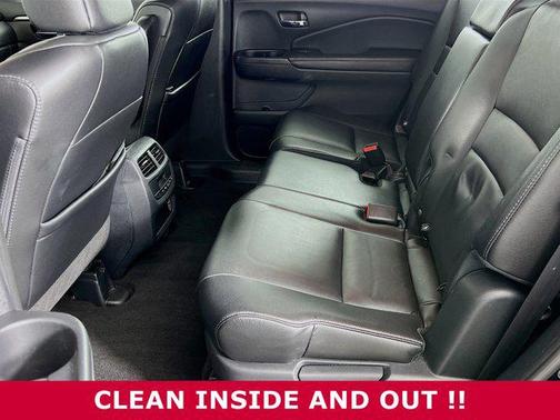 Crystal Black Pearl 2019 Honda Pilot EX-L