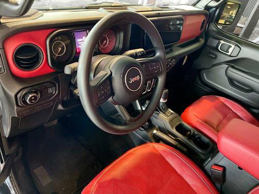 2025 Jeep Gladiator Nighthawk