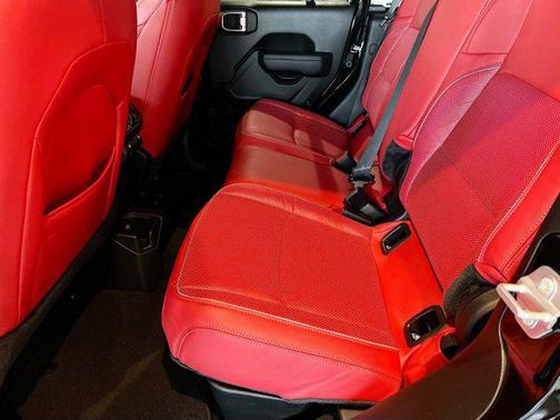2025 Jeep Gladiator Nighthawk
