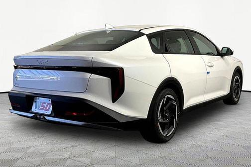 Snow White Pearl 2026 Kia K4 EX