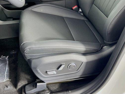 2025 Hyundai SANTA FE SEL 2.4