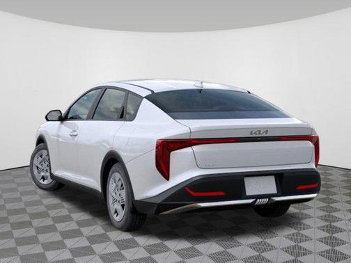 2025 Kia K4 LX