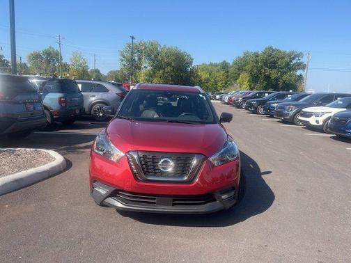 2020 Nissan Kicks SR