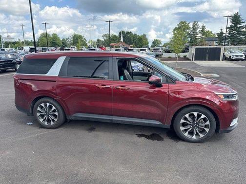 2022 Kia Carnival EX
