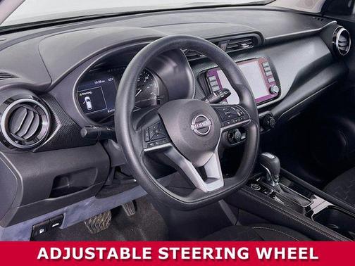 2022 Nissan Kicks SV