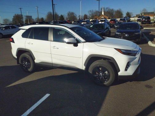 2024 Toyota RAV4 XLE