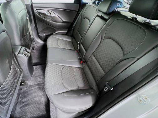 2018 Hyundai Elantra GT Base