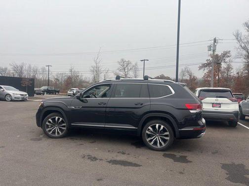 2023 Volkswagen Atlas 3.6L SEL Premium