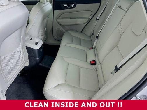 2025 Volvo XC60 Plug-In Hybrid T8 Plus