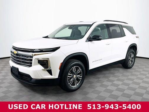 2025 Chevrolet Traverse LT