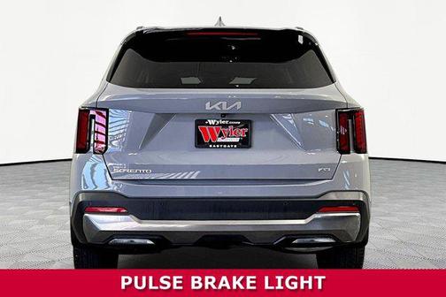 Wolf Gray 2025 Kia Sorento S
