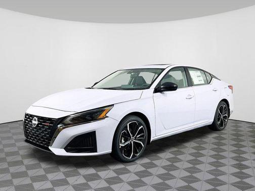 2025 Nissan Altima SR FWD