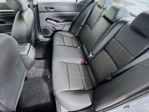 2025 Nissan Altima SR FWD