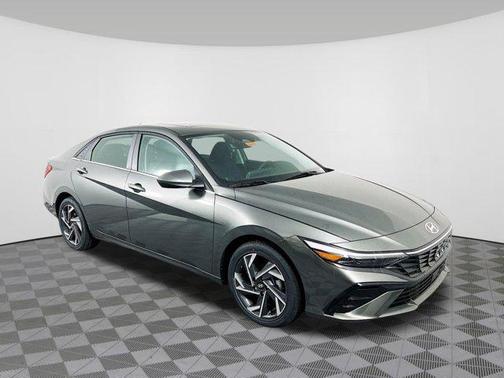 2025 Hyundai ELANTRA SEL