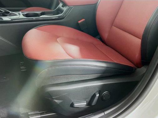 Snow White Pearl 2026 Kia K4 GT-Line