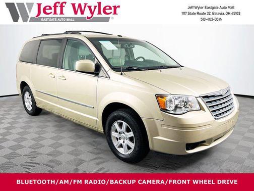 2010 Chrysler Town & Country Touring