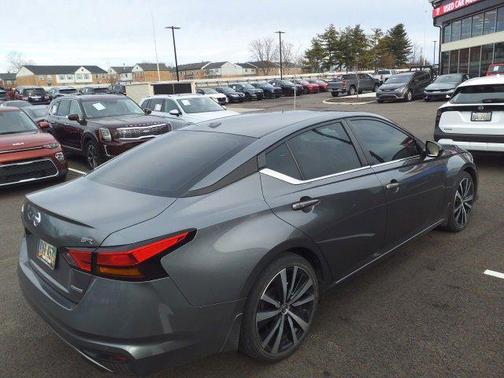 2022 Nissan Altima SR VC-Turbo FWD