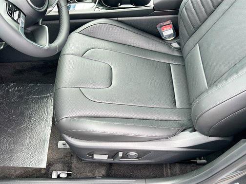 2025 Hyundai ELANTRA HEV Limited