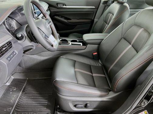 2025 Nissan Altima SR FWD