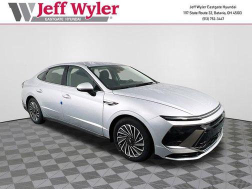 2025 Hyundai SONATA Hybrid SE